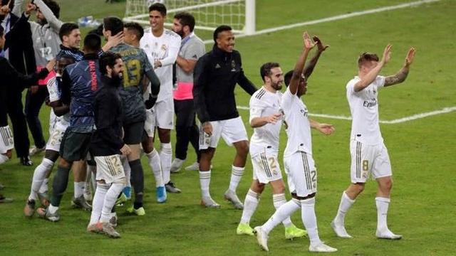 [德甲]阿米里亮鞋钉放倒对手 遭直红罚下