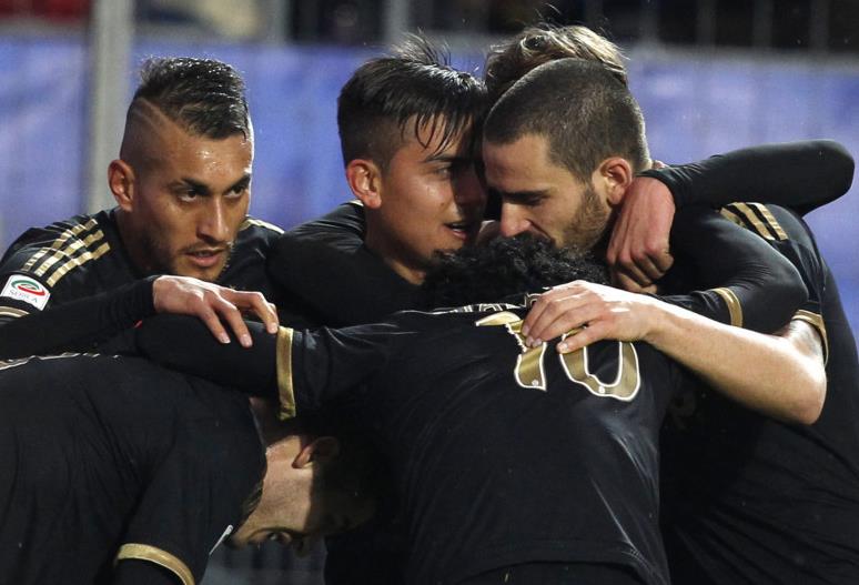 追梦格林诅咒继续，杜兰特怒砸水瓶，火箭管理层赶紧弄后卫吧