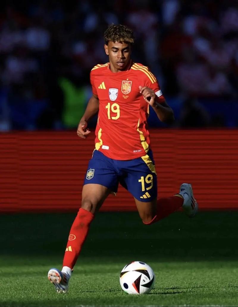 伤心！辽宁队小外援带着老婆、孩子默默地离开沈阳 无人送别